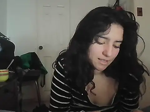 Snapshot of creepyh0e_ chatting on 1, 7, 2026 creepyh0e online show from 1, 7, 2026
