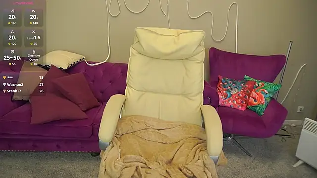 Snapshot of BellaLaPetit chatting on 29, 10, 2025 BellaLaPetit online show from 29, 10, 2025