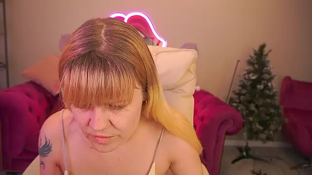 Snapshot of BellaLaPetit chatting on 31, 1, 2026 BellaLaPetit online show from 31, 1, 2026