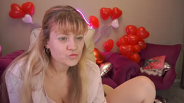 Snapshot of BellaLaPetit chatting on 15, 2, 2026 BellaLaPetit online show from 15, 2, 2026