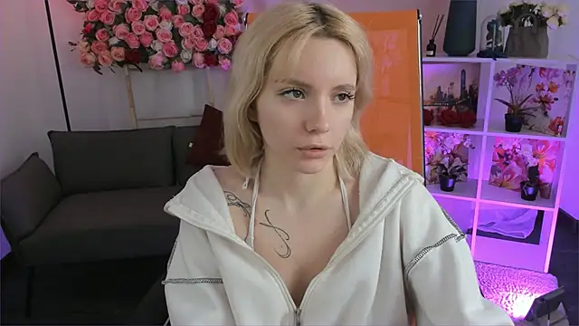 AuroraWrenfield online show from 13, 3, 2026