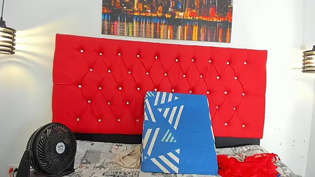 carolinacrus01 online show from 4, 11, 2025