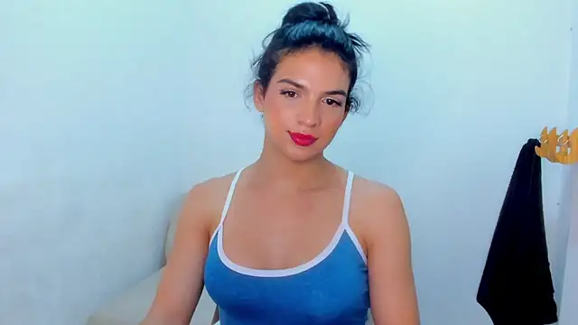 Snapshot of ISA_BELLA_VZL chatting on 7, 5, 2026 ISA BELLA VZL online show from 7, 5, 2026