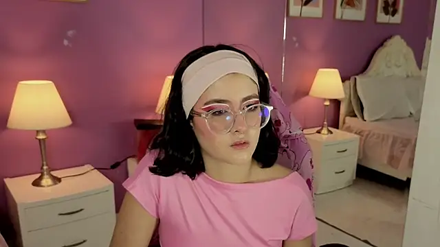 LiLLiAnderson online show from 6, 11, 2025