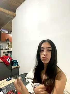 juliie star online show from 8, 11, 2025