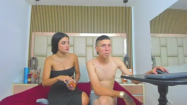 Snapshot of CattyANDnicky chatting on 26, 11, 2025 CattyANDnicky online show from 26, 11, 2025