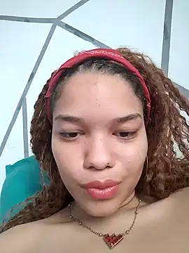 Snapshot of ChloeRaviss chatting on 16, 10, 2025 ChloeRaviss online show from 16, 10, 2025