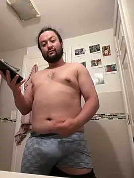Snapshot of You-father chatting on 5, 7, 2026 You-father online show from 5, 7, 2026