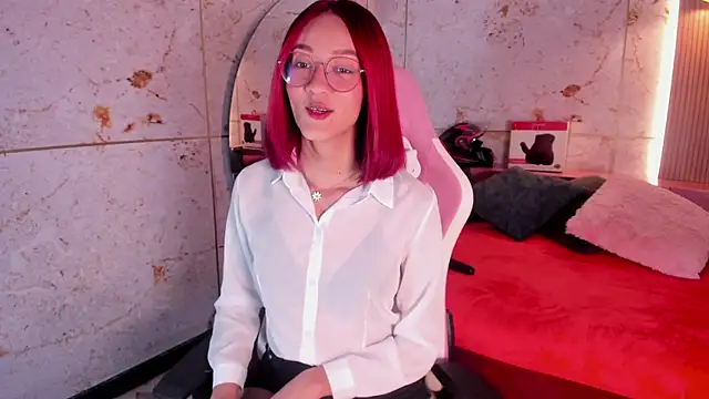 daphne courtis online show from 4, 10, 2025