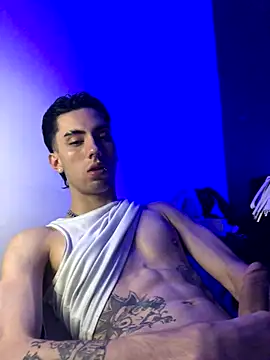 Snapshot of redmen69 chatting on 18, 9, 2025 redmen69 online show from 18, 9, 2025