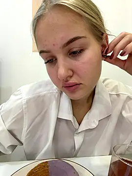 CandyVice online show from 11, 11, 2025