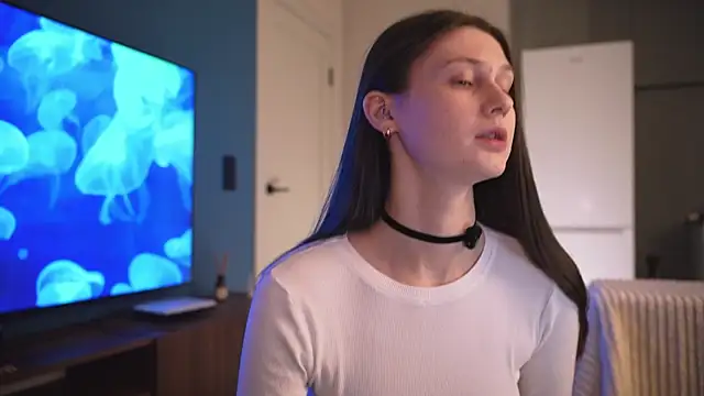 milanabaileys  online show from 6, 10, 2025