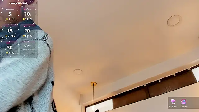 Hanna Cornee  online show from 1, 11, 2025