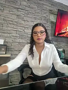 sophia brunette  online show from 14, 3, 2026