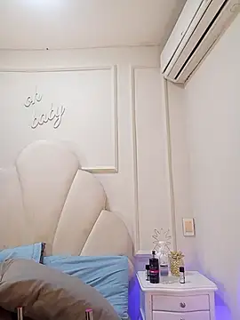 Kaylachannell online show from 5, 2, 2026