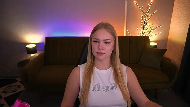 Snapshot of CelesteNoir chatting on 10, 9, 2025 CelesteNoir online show from 10, 9, 2025