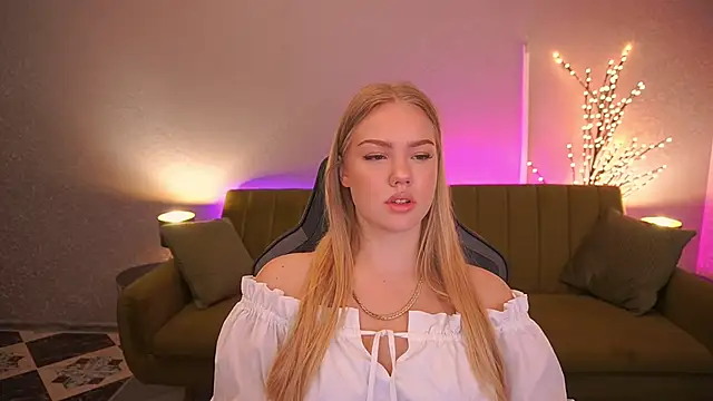 Snapshot of CelesteNoir chatting on 29, 9, 2025 CelesteNoir online show from 29, 9, 2025