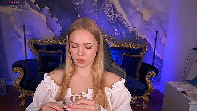 Snapshot of CelesteNoir chatting on 22, 10, 2025 CelesteNoir online show from 22, 10, 2025