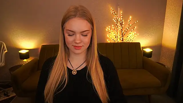 Snapshot of CelesteNoir chatting on 2, 12, 2025 CelesteNoir online show from 2, 12, 2025