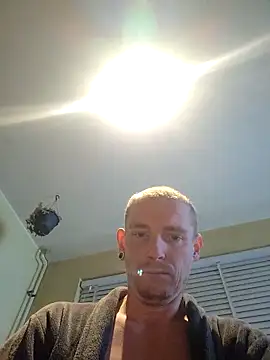 piercingpik online show from 5, 1, 2026