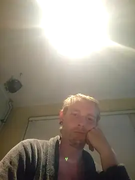 Snapshot of piercingpik chatting on 21, 5, 2026 piercingpik online show from 21, 5, 2026
