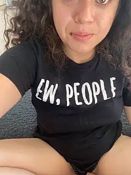 Snapshot of Lucy_YupiSweet chatting on 18, 11, 2025 Lucy YupiSweet online show from 18, 11, 2025