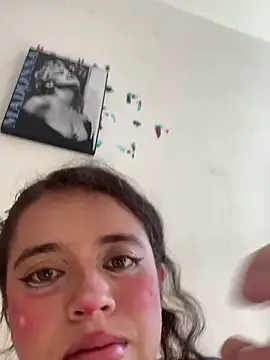 Snapshot of Lucy_YupiSweet chatting on 19, 11, 2025 Lucy YupiSweet online show from 19, 11, 2025