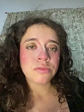 Snapshot of Lucy_YupiSweet chatting on 25, 11, 2025 Lucy YupiSweet online show from 25, 11, 2025