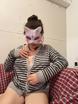 Snapshot of Lucy_YupiSweet chatting on 4, 3, 2026 Lucy YupiSweet online show from 4, 3, 2026