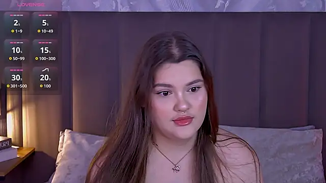 EmilyHyde online show from 12, 10, 2025