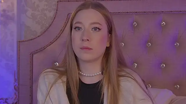 MiaEuphoria  online show from 7, 10, 2025