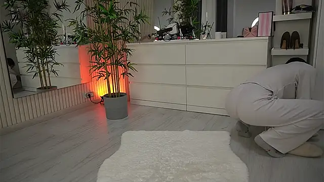 EmmaBlanco online show from 7, 4, 2026