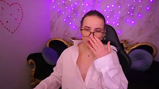 SofieBloom online show from 5, 3, 2026