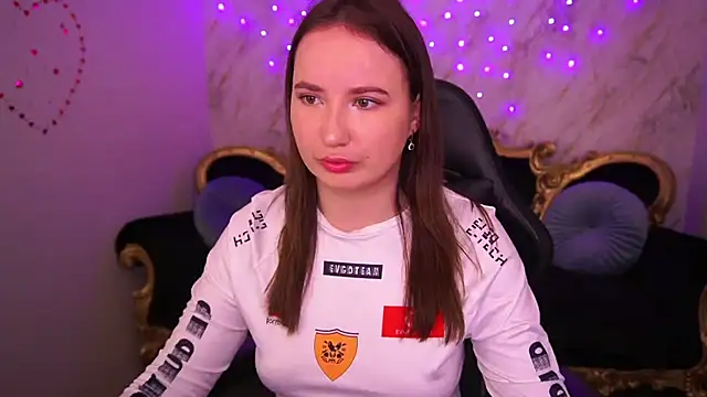 SofieBloom online show from 8, 3, 2026