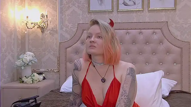 Snapshot of Kate_Storm chatting on 10, 10, 2025 Kate Storm online show from 10, 10, 2025