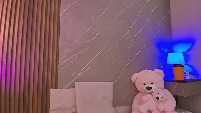 Snapshot of biancaa_18 chatting on 2, 6, 2026 biancaa 18 online show from 2, 6, 2026