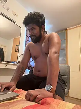 Snapshot of CrazyShashank chatting on 26, 10, 2025 CrazyShashank online show from 26, 10, 2025