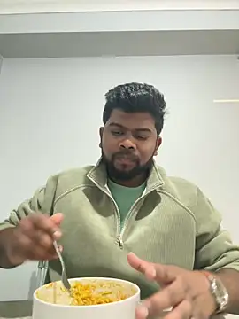 Snapshot of CrazyShashank chatting on 22, 12, 2025 CrazyShashank online show from 22, 12, 2025