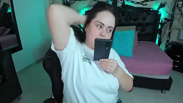 LolaVillalobos online show from 27, 10, 2025