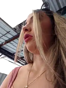 Snapshot of Natasanz chatting on 14, 11, 2025 Natasanz online show from 14, 11, 2025