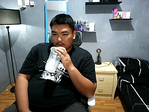 Snapshot of arthur_shelby2 chatting on 12, 9, 2025 arthur shelby2 online show from 12, 9, 2025