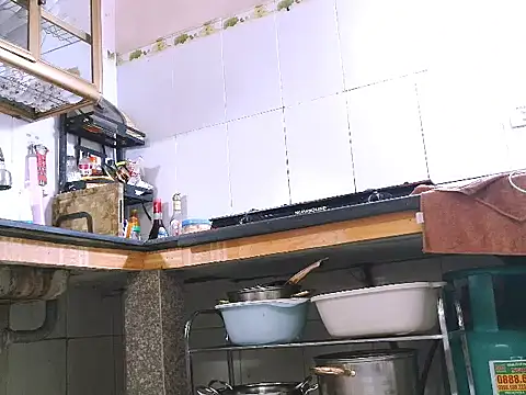 single-mom2x online show from 4, 12, 2025