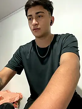 Snapshot of Tavinho067 chatting on 31, 10, 2025 Tavinho067 online show from 31, 10, 2025