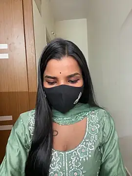 Snapshot of its_ur_flora chatting on 5, 4, 2026 its ur flora online show from 5, 4, 2026