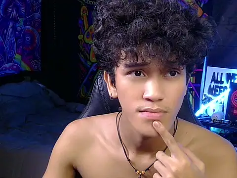 Snapshot of kenbigcockxx chatting on 7, 7, 2026 kenbigcockxx online show from 7, 7, 2026