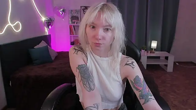 Snapshot of tattoo_art_baby chatting on 6, 5, 2026 tattoo art baby online show from 6, 5, 2026