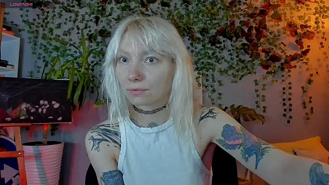 Snapshot of tattoo_art_baby chatting on 4, 7, 2026 tattoo art baby online show from 4, 7, 2026