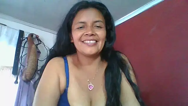Snapshot of DianaOchoa_ chatting on 24, 4, 2026 DianaOchoa online show from 24, 4, 2026