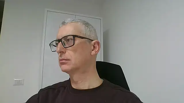 Snapshot of Sensor2000 chatting on 19, 1, 2026 Sensor2000 online show from 19, 1, 2026