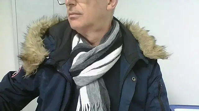 Snapshot of Sensor2000 chatting on 20, 2, 2026 Sensor2000 online show from 20, 2, 2026